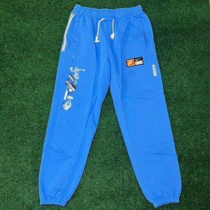 Embroidered Nike Checkmark Jogger/Sweatpants